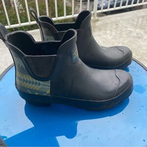PENDELTON RAIN BOOTS SZ. 9